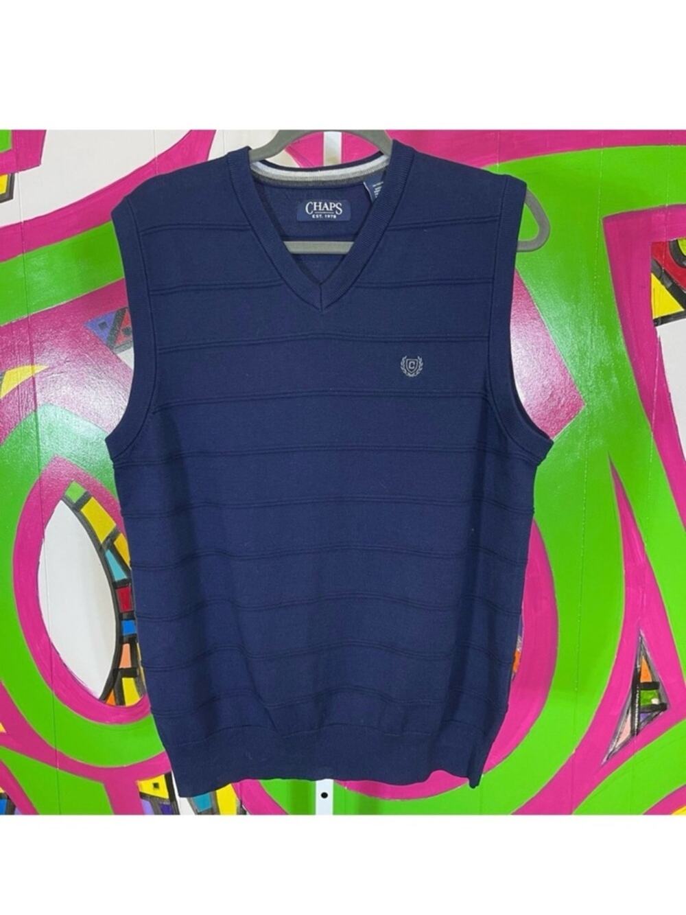Chaps, Navy Blue Pullover Sweater Vest. Size Medium. In excellent condition!